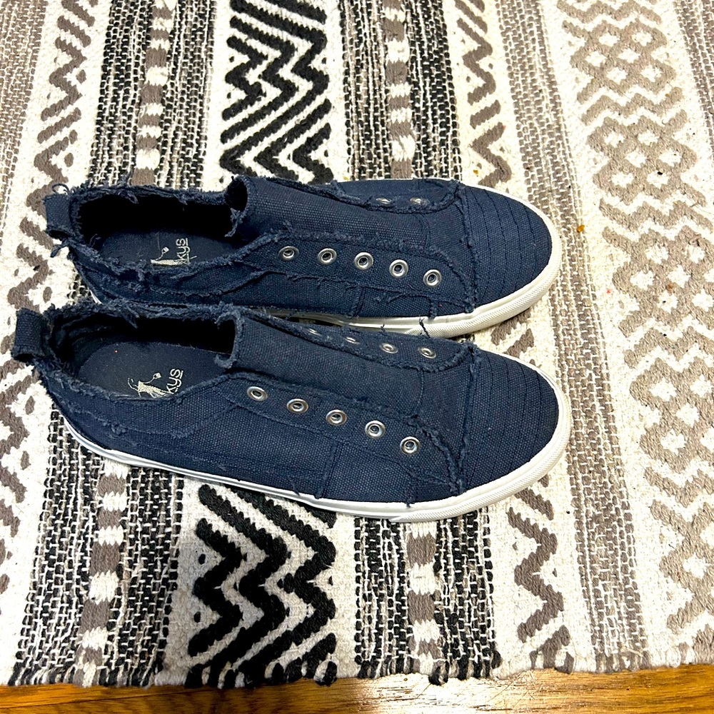 Navy Blue Corkys size 8